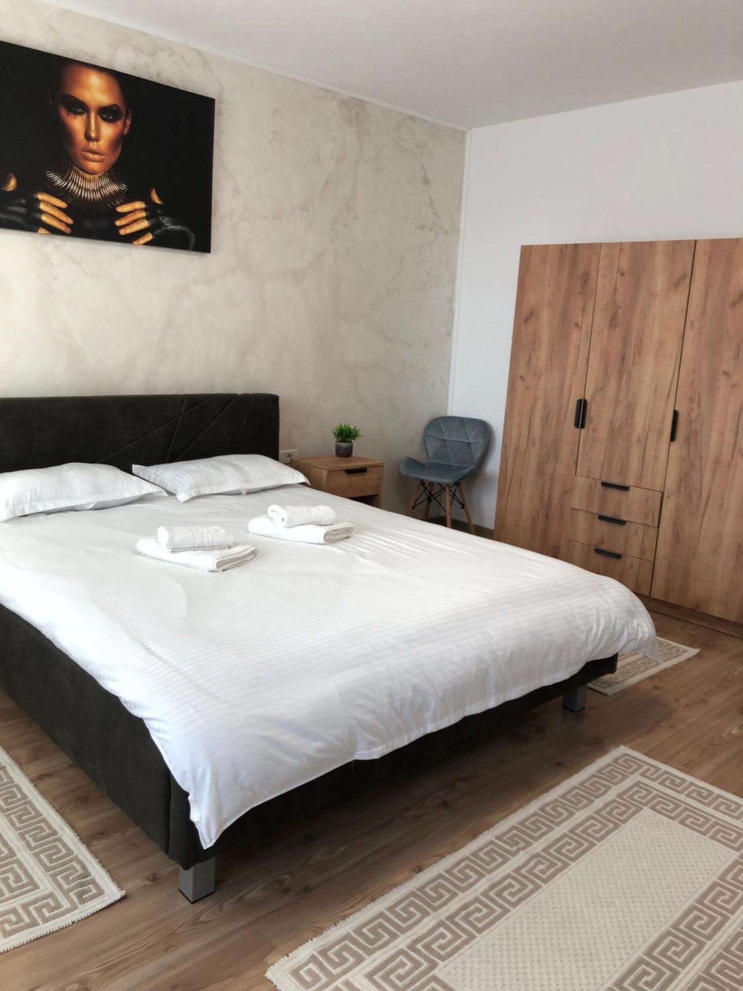 Stefania Apartment *